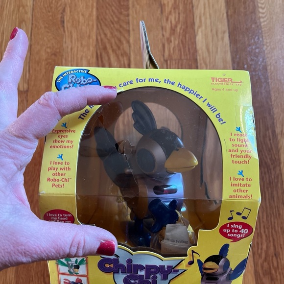 New 2001 Chirpy-Chi Interactive Pet Bird Sega Hasbro Tiger Electronics Not Test - Picture 8 of 13